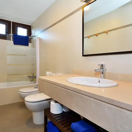 Doramas 3 Bedrooms Share Pool Wifi Villa *